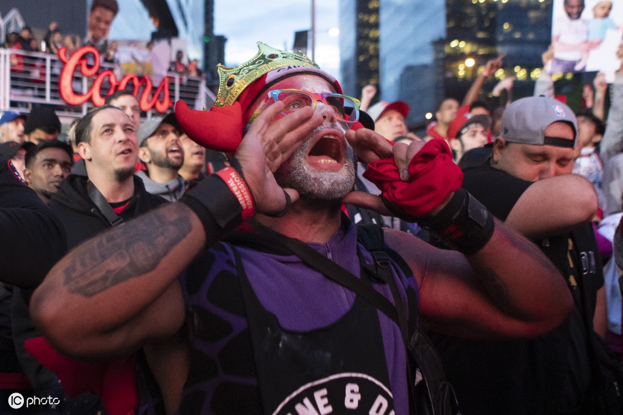 多伦多猛龙迎西甲关键赛，窗口期远射贴柱，震撼外界，轮换策略成焦点(克莱蒙vs南特比分预测)