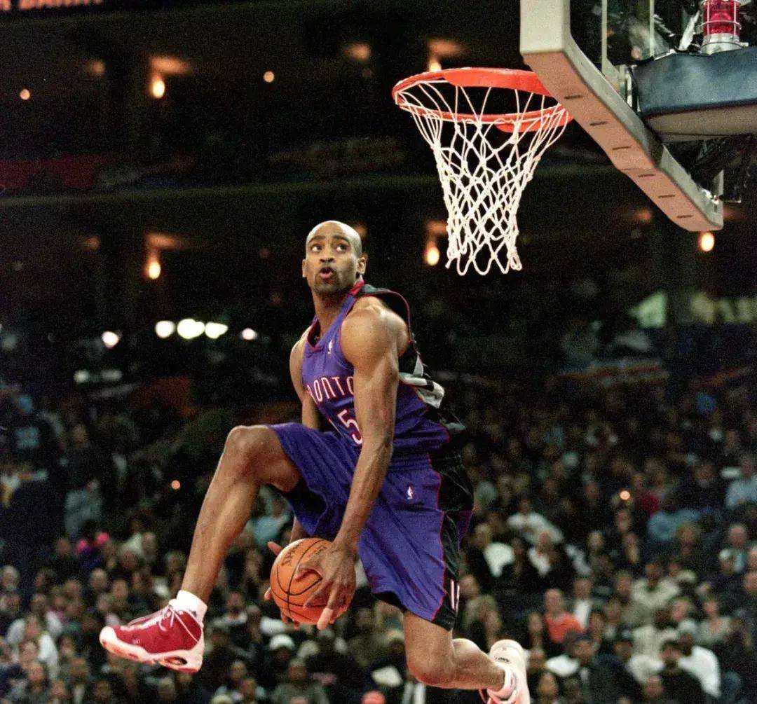 多伦多猛龙迎西甲关键赛，窗口期远射贴柱，震撼外界，轮换策略成焦点(克莱蒙vs南特比分预测)